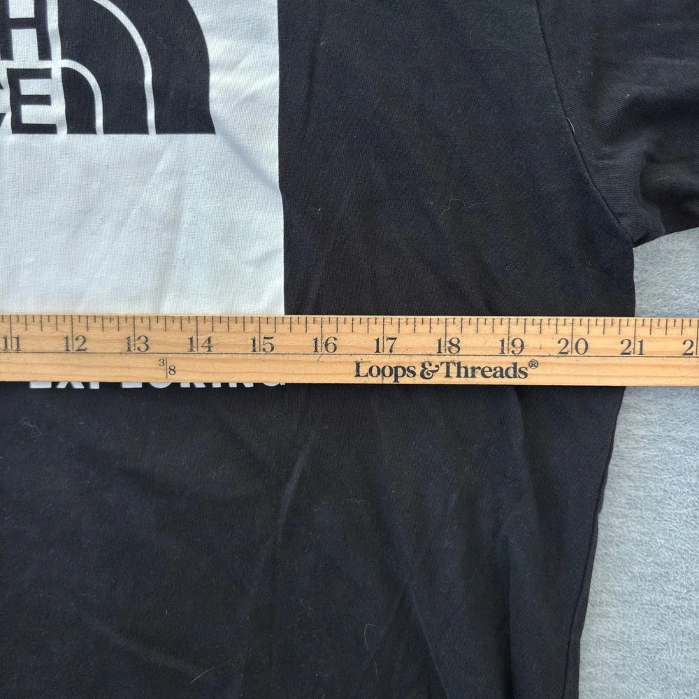 The North Face Mens Black Box Logo Graphic Short Sleeve T-Shirt Large NF0A4762